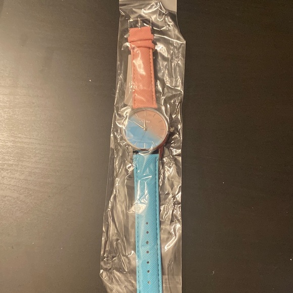 Watch - Picture 1 of 2